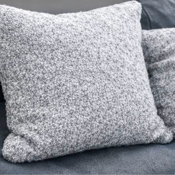 Anthropologie boucle square pillow 22x22 - Picture 5 of 7